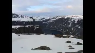 Trolltungan 2014 vandring med Brogren, Starander, Nicholas, Sjungare 5 av 8