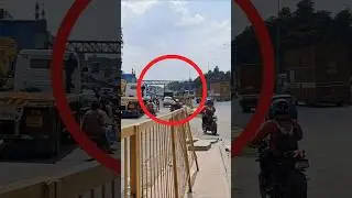 💥🤯 இது ரொம்ப ரிஸ்க்கா இருக்கு..! 🙄 | Hosur Dharga Bus Stop 🚌📍| TN 24 #shorts