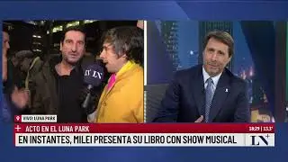 En instantes, Milei presenta su libro con show musical