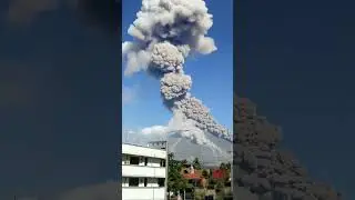 Mayon Volcano Eruption 🌋 Giant Ash Cloud Over the Philippines | 4K Ultra HD