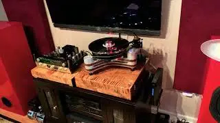 Vintage McIntosh Meets Clearaudio Innovation Wood