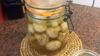 Champignons marin&eacute;s d'un expert - la recette la plus d&eacute;licieuse ! #recette#recettes