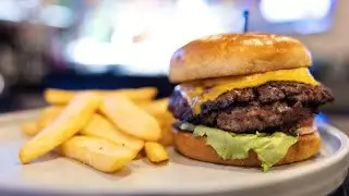 Ankeny's JJ's Tavern + Grill closes after winning 2024 Iowa's Best Burger award