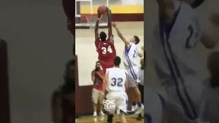 Joel Embiid to the basket