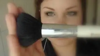 FOUNDATION: mein liebster Pinsel f&uuml;r den Auftrag von Makeup | MAGIMANIA Tipp & Demo