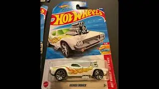 Lots of hot wheels racing cars for sale on my eBay store     Father-son-pickers