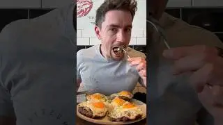 Same meal at the same place every time 😍 5 Grass-Fed 180g Beef Patties & 5 eggs. Epic! #carnivore