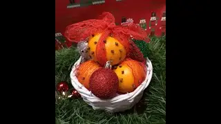 🍊🌿 Une orange, quelques clous de girofle, un ruban de soie... et la magie opère ✨