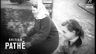 Cycling Princesses - Princess Beatrix's 18th Birthday.  (1956)