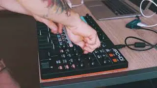 MINIMAL TECHNO LIVE SET - with AKAI APC40 MKII