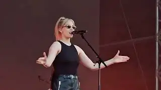 London Grammar perform 