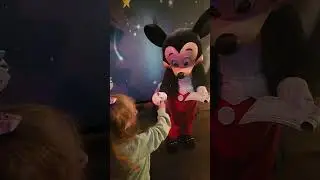 Disneyland. Meeting Mickey mouse #subscribe #disability #autism #disneyland #mickeymouse