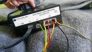 Jak podłączyć federal signal as320 dig PO? (pokaz sygnalizacji dźwiękowej)