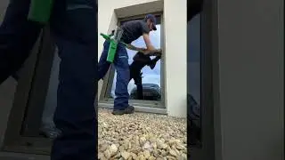 Bon week-end la team 👀🫧🧼#windowcleaning #vitrerie #window #windowcleaner #trending #fypシ #satisfying