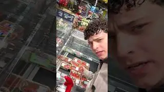 Sie oder die Erdbeeren?🤔😂