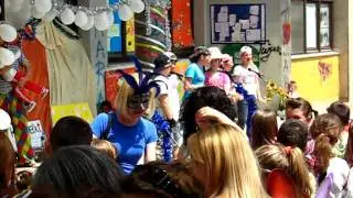 Karneval - Walk like a penguin, fly like a duck