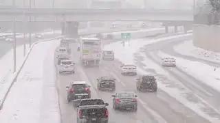 02-08-2021 Chicago, IL - Afternoon Snow