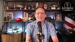 CUMIA feeling more natural doing show!  RIDICULES BRENNAN AND LEW! Problem with app!