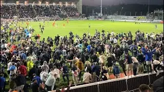 Falkirk fans pitch invasion after promotion to premiership #falkirkfc