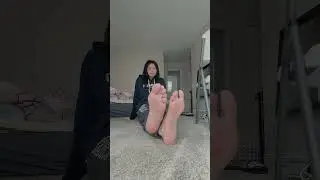 Lazy Sunday #foot #footcare #feet #asianwoman #footpedicure #barefooting #barefeetlife #tickles