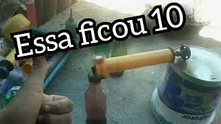 Bombinha  manual de pintura feita  com bomba de pulverizar .
