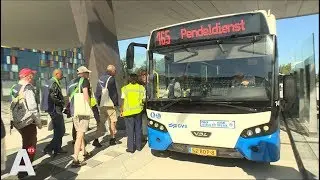 Wachten op pendelbus bij storing Noord/Zuidlijn