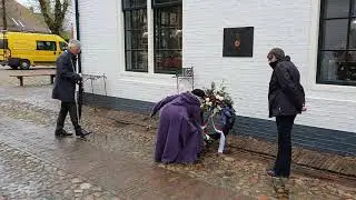 Westerwolde legt kransen voor 4 mei
