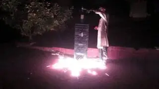 Splashes of fire with barium