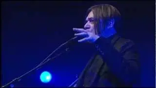 Einst&uuml;rzende Neubauten (Paris 2010) [14]. Susej