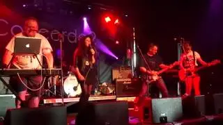 The Flatmates: Comedienne (Cinerama cover)