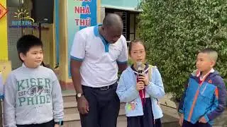 English Learning Gone BIG: Teaching in an Open Space! 🎤🏞️