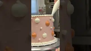 маленький тыквенный торт! #украшениеторта #шорты