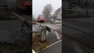 🚆 Triebwagen Lint DB 648 964-4 f&auml;hrt am B&uuml; Saarbr&uuml;ckenstra&szlig;e als RE 74 in Ri Kiel-Hbf