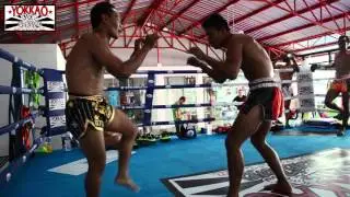 Muay Thai Sparring No Shin Guards: Saenchai vs Singdam -  YOKKAO Training Center Bangkok