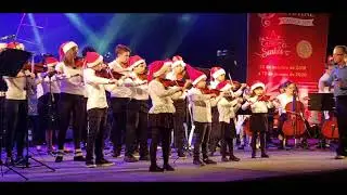 GRUPO DE VIOLINOS - Jazzy Old Saint Nick (VAUGHN HORTON)