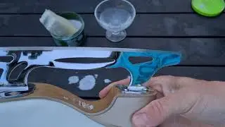 Rust removal from the figure skates / Ruosteen poisto taitoluistimen ter&auml;st&auml;