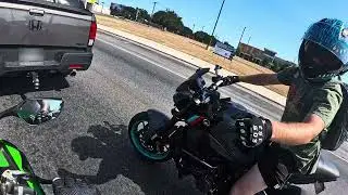 Kawasaki Ninja ZX10R quickshifter + Some random dude doing a Wheelie