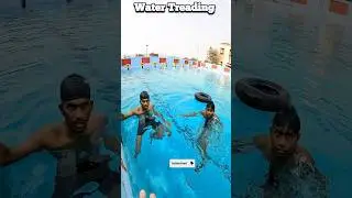 Как стоять на глубокой воде &mdash; практика плавания в воде #плавание #советыпоплаванию #учимсяплавать
