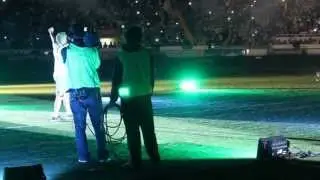 Celebraci&oacute;n Ascenso Elche CF en el estadio - Ovaci&oacute;n a la salida de Ferran Corominas