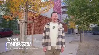 Umeleck&yacute; print - Trenč&iacute;n počas Light Art Festivalu