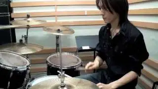 Kelly SIMONZ - OPUS#1 (part 1)