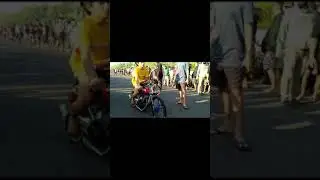 Detik-Detik idambogang11 tabrak penonton!!!
