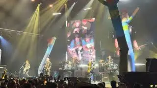 The offspring - Pretty Fly For A White Guy Live @  Ford Idaho Center 1/19/26