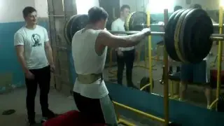 205kg на 5 раз | 79 kg (Полуприсед)