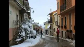 CASTEL BARONIA SOTTO LA NEVE 03-02-2012.avi