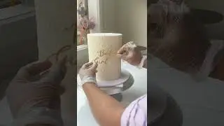 A floral baby shower cake with tutorial&hellip;