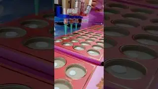 Eyeshadow palette assembly!❤️❤️❤️#Makeup #labelitcosmetics #factory #oem #satisfying #odm #eyeshadow