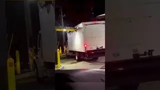🚗💥 National Drive-Thru Day Fails: Box Truck vs. Sign Battle Royale 🛻💣 #EpicFails #DriveThruDisaster