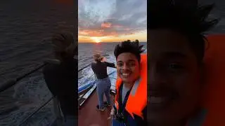 Ship  Container Ka Sach 😱 Samundar Mein Kya Tha Andar? | Sea Mystery #shipwrecked #seashadow #shorts