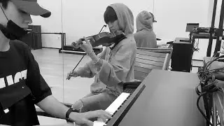 [WayV] YangYang & Kun playing the violin and the piano